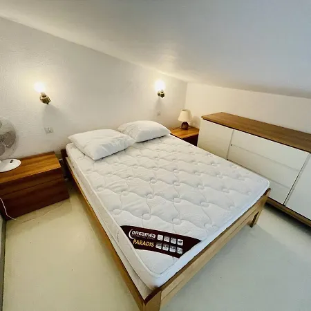 Spacieux A Cap D'agde, Proche Port, Commodites Et Plage, Parking Inclus - Fr-1-723-10 *